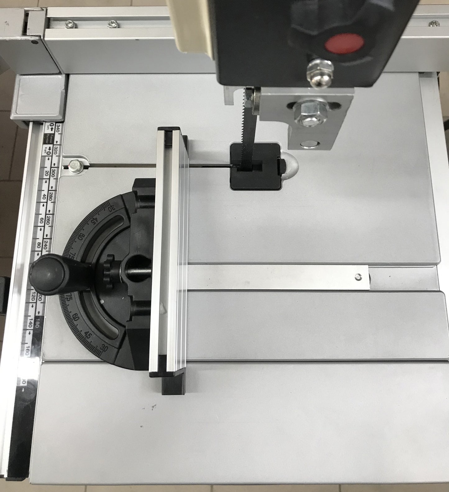 Scie à ruban pour le bois - BS250B